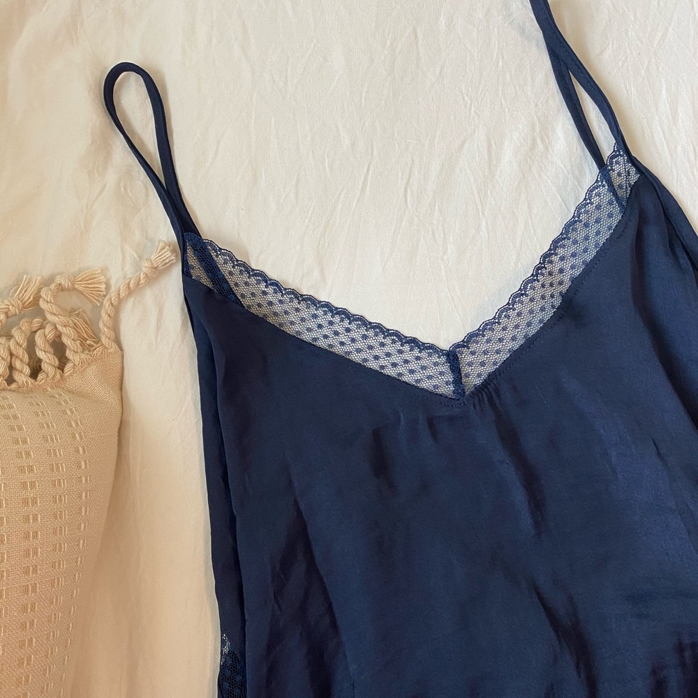 Aerie top